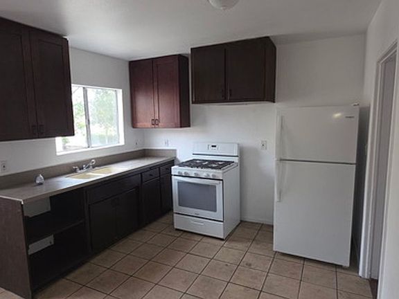 2nd image of 4914 Saint Elmo Dr