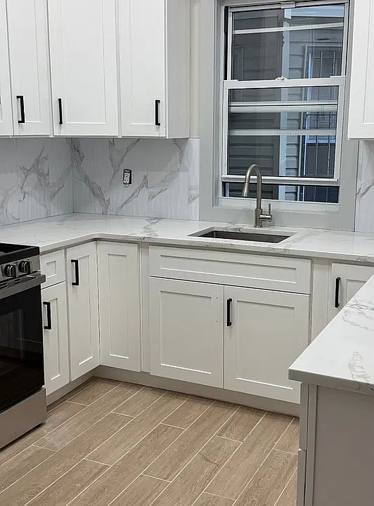 1st image of 825 E 13th St APT 1
