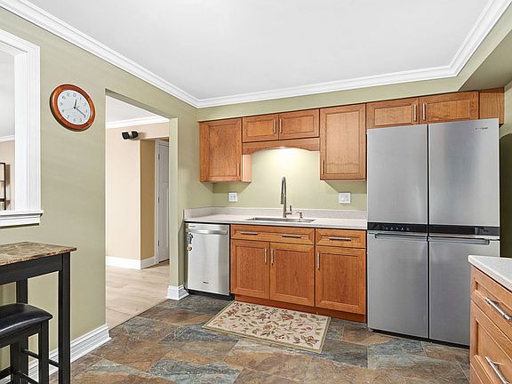 3rd image of 1320B Lore Ln APT 214