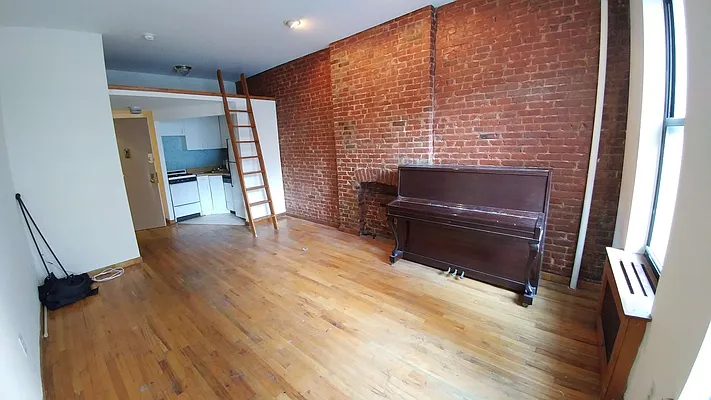 Rented by Guidance Realty Corp. | media 9