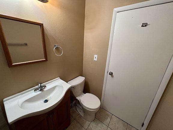 5th image of 474 Bonnett St APT B