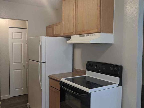 3rd image of 1865 Magnolia Ave E #106