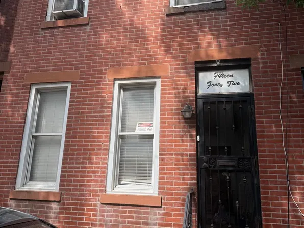 1542 S Bambrey St, Philadelphia, PA 19146