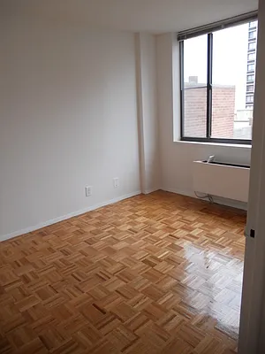 Rented by Realty Operations Group | media 1