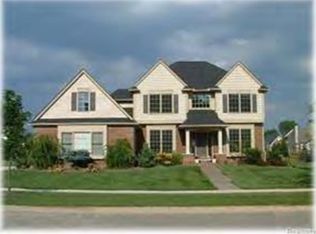 2199 Applebrook Dr, Commerce Township, MI