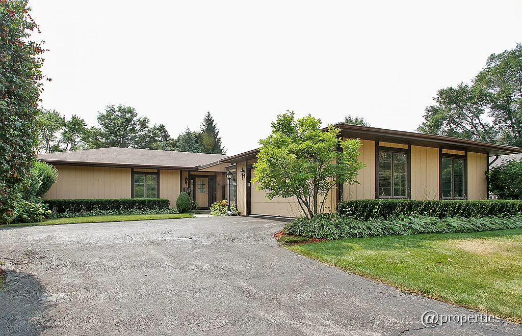 3165 Keystone Rd photo 1
