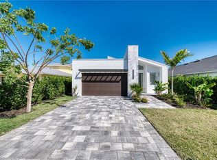 767 98th Ave N, Naples, FL 34108
