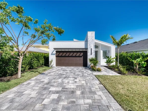 767 98th AVE N, NAPLES, FL 34108