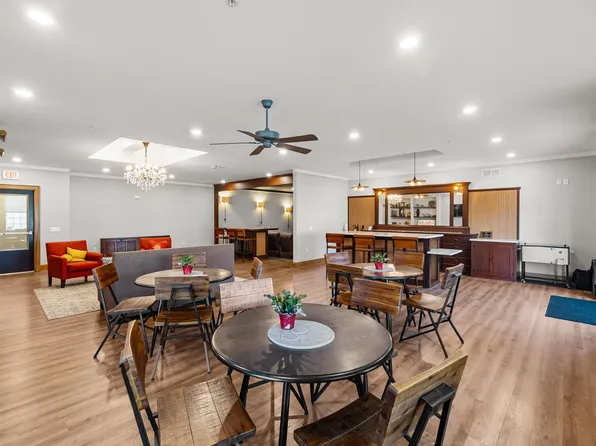 415 Stanton Ave Unit 213, Ames, IA 50014