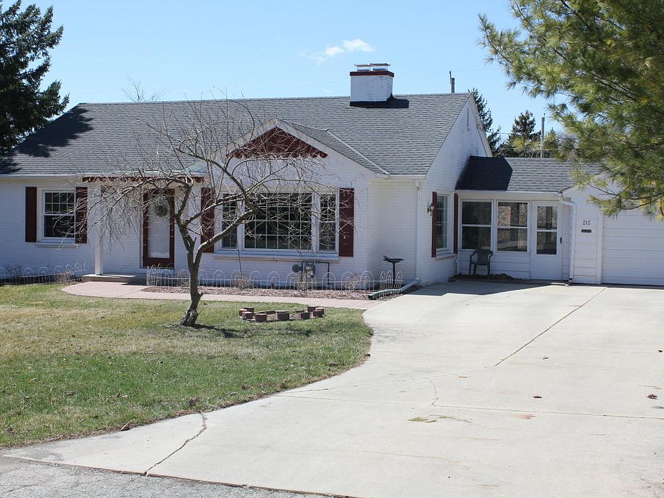 1st image of 215 Park Crest Dr