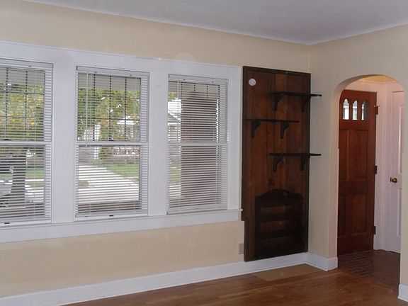 3rd image of 1812 Helen Ave