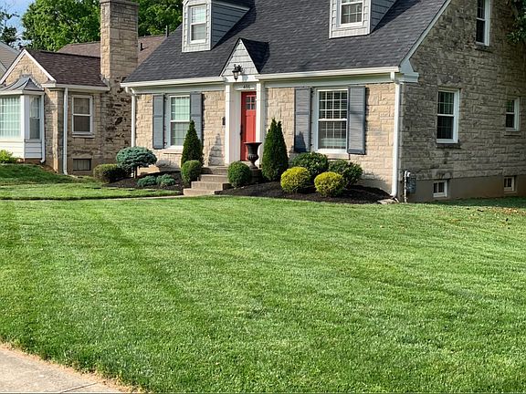 2nd image of 405 Breckenridge Ln