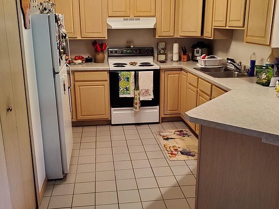 4th image of 301 S Yellowstone Dr APT 204