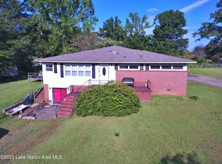 670 Glenwood Rd, Alexander City, AL 35010