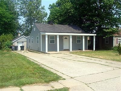 1st image of 979 Marcellus Dr