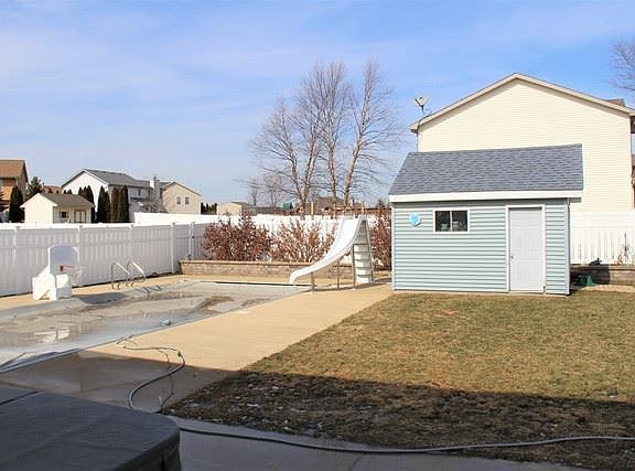3rd image of 605 Eagle Ave