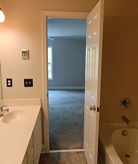 201 Hampton Forest Dr — Photo 20
