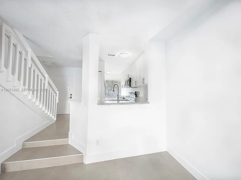 8260 NW 10th St #6 — Photo 5