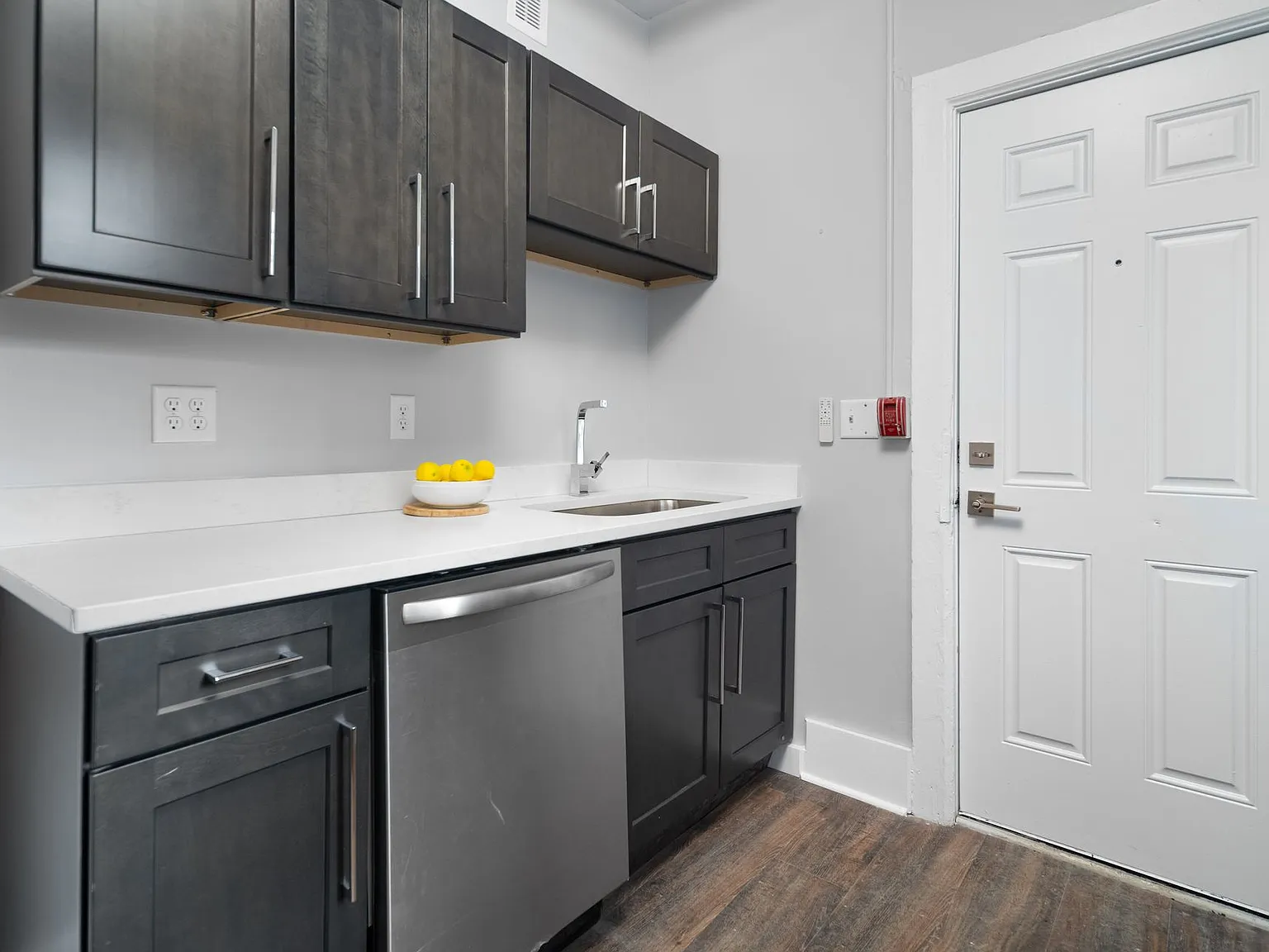 105 Highland Place — Photo 2