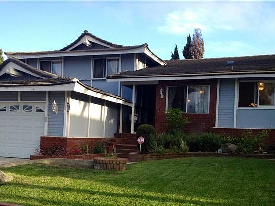 1st image of 2658 W 232nd St