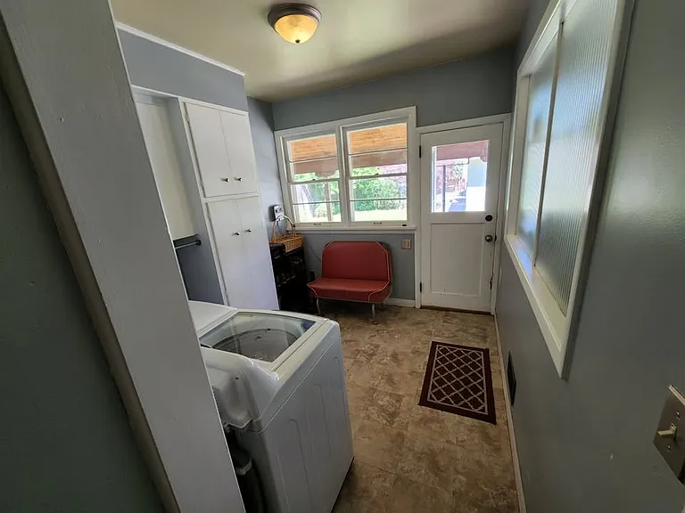 610 S Ave E — Photo 14