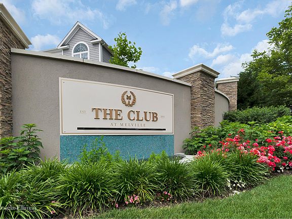 3rd image of 97 Clubhouse Cir