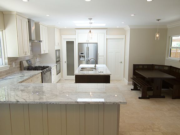 5th image of 3959 Sapphire Dr