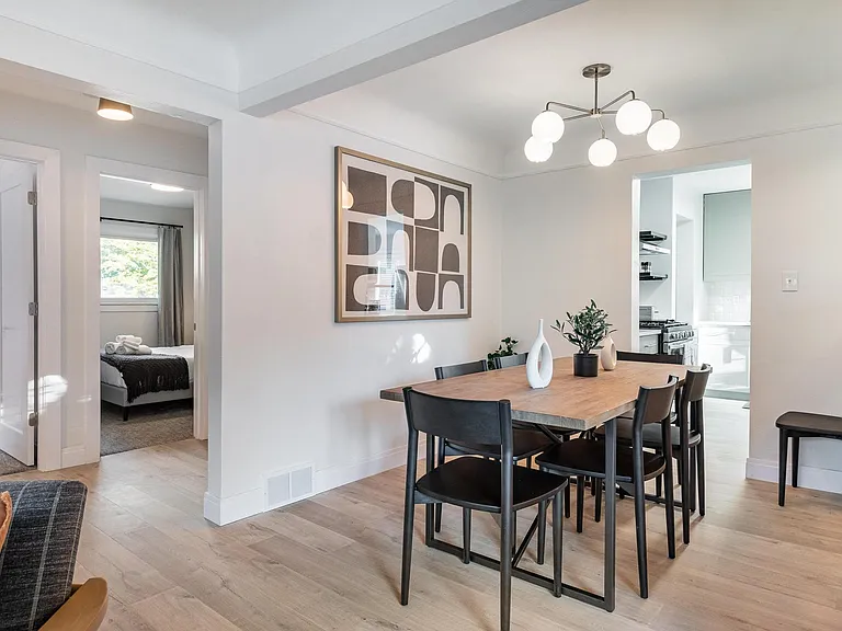 24300 Geneva Ave — Photo 9