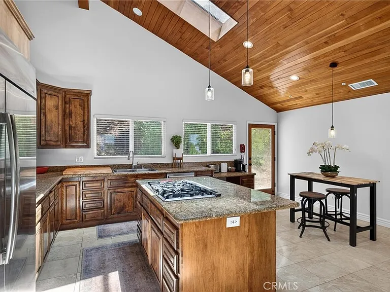 58 Eastfield Dr — Photo 12