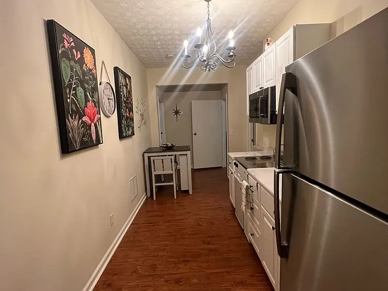 4030 Hill Station Ct — Photo 2