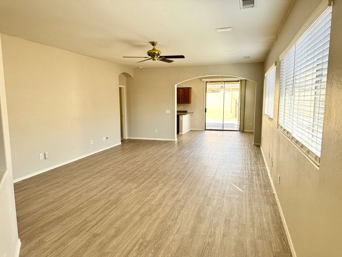 3 Bedroom/2 Bath Single Level Home In Surprise — Photo 3