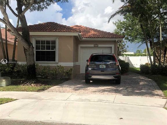 2nd image of 623 NW 129th Way