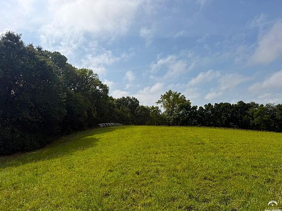 5th image of 17660 Golden Rd