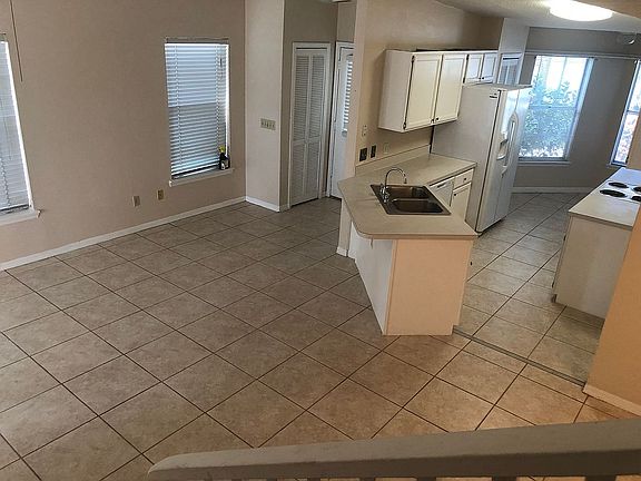 5th image of 1208 Cypress Bend Cir