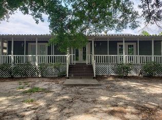 187 Williams Dr SW, Baxley, GA 31513