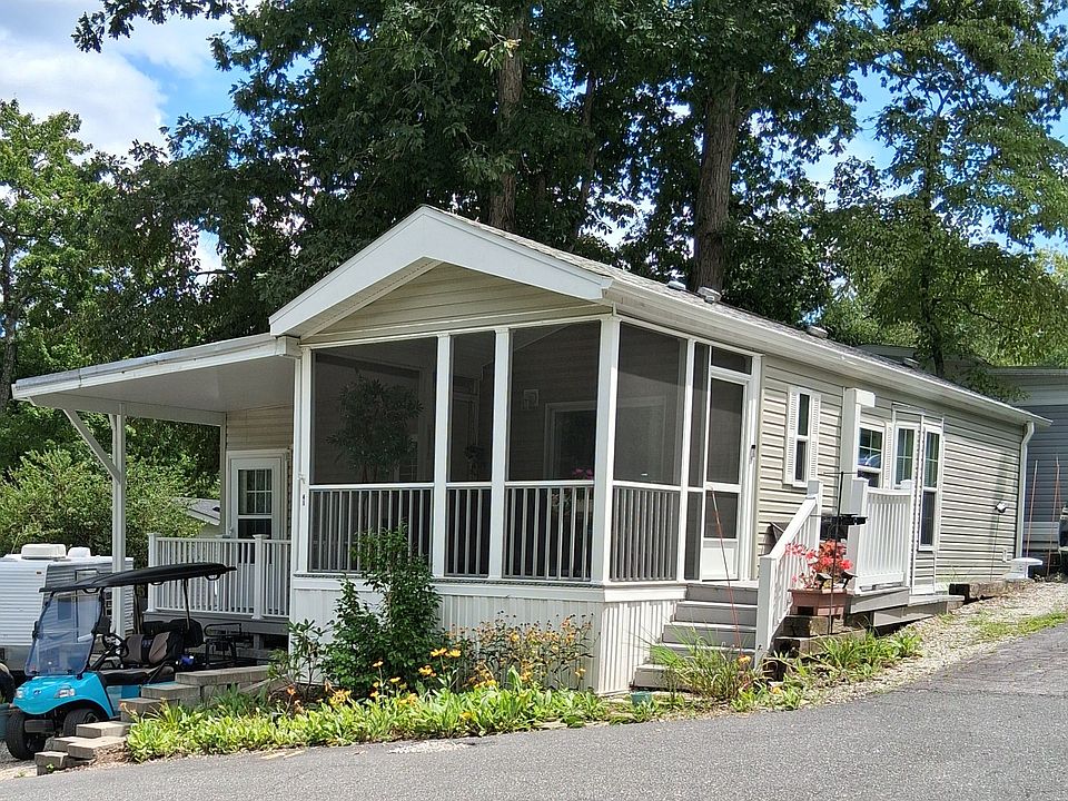 1st image of 41 Robbie Ln
