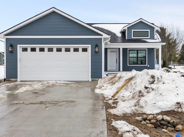 1847 Hansen Cir, Traverse City, MI 49685