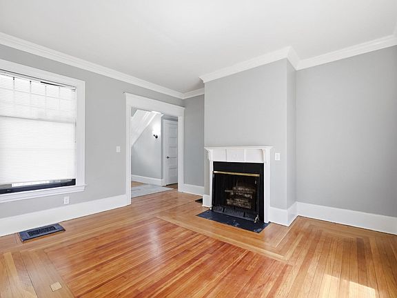 4th image of 43 Cornell St
