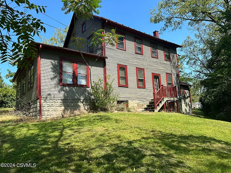 803 S Armory Dr — Photo 1