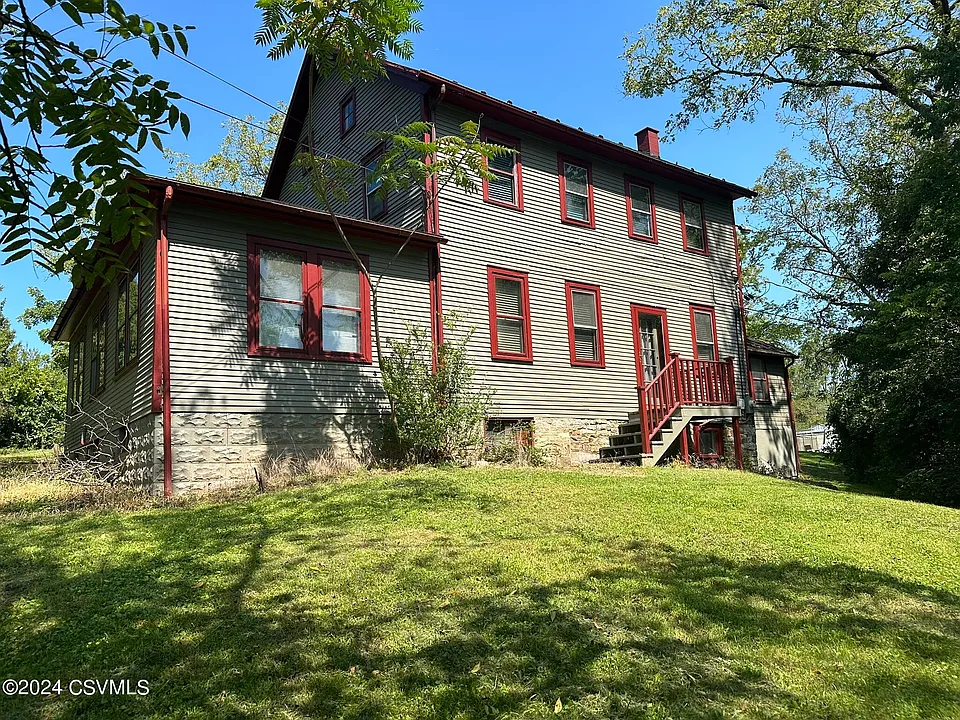803 S Armory Dr