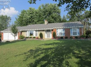 2163 S Shamrock Ct, Tiffin, OH 44883