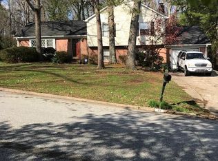 6 Hitching Post Ln, Greenville, SC 29615