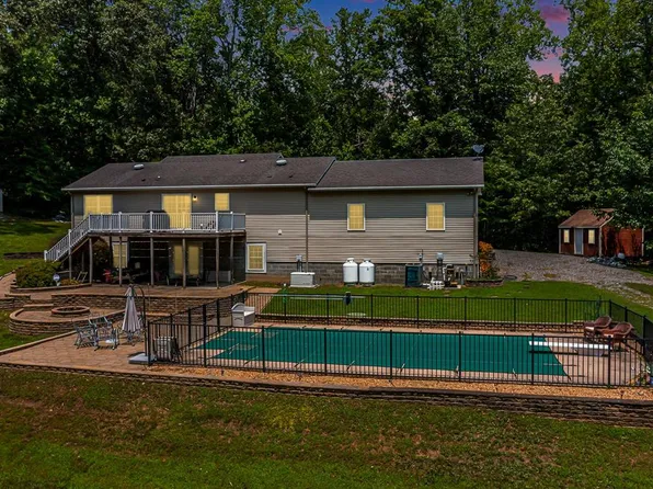 711 Lampkintown Rd, Burgess, VA 22432