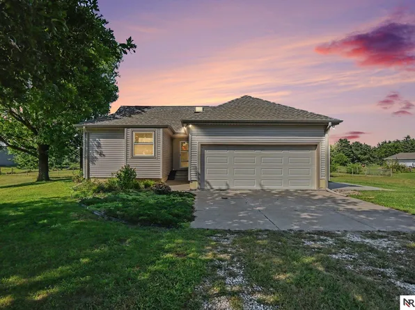 26202 Douglas St, Waterloo, NE 68069