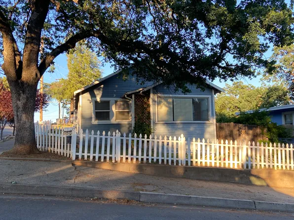 1305 Magnolia Ave, Redding, CA 96001