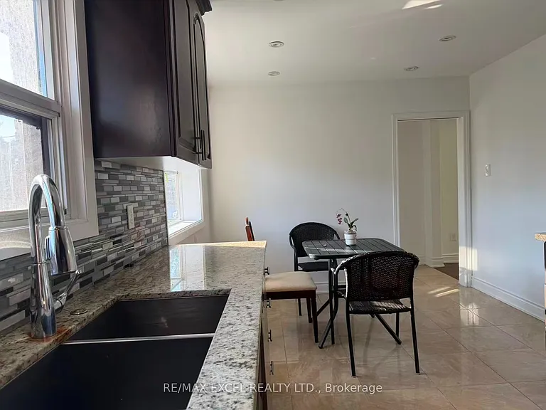 83 Marilake Dr #MAIN FLOOR — Photo 14