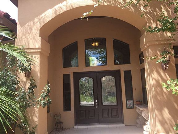 2nd image of 414 Emerald Lake Dr