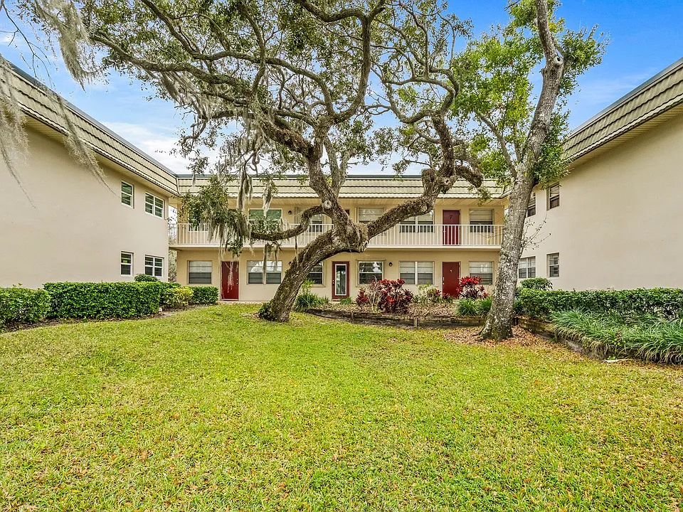 11 Vista Gardens Trl #204
