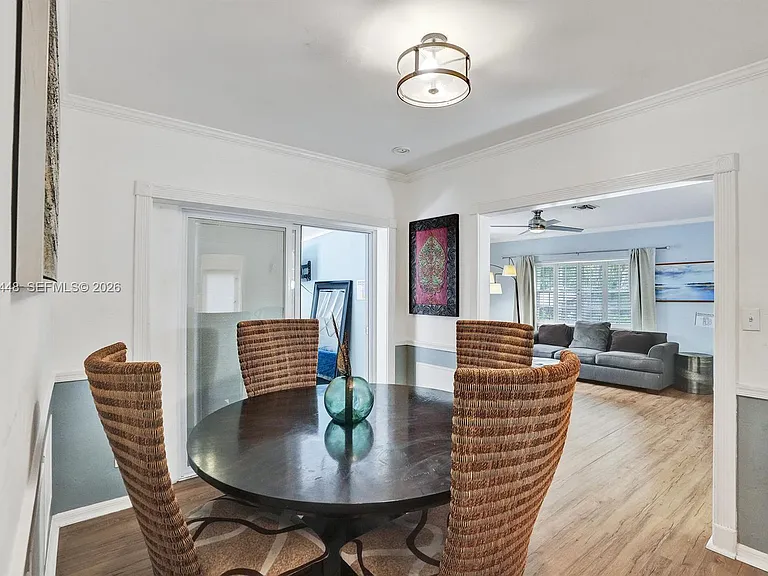 530 NE 11th Ave — Photo 12