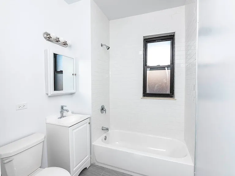 2640 N Milwaukee Ave #3 — Photo 16